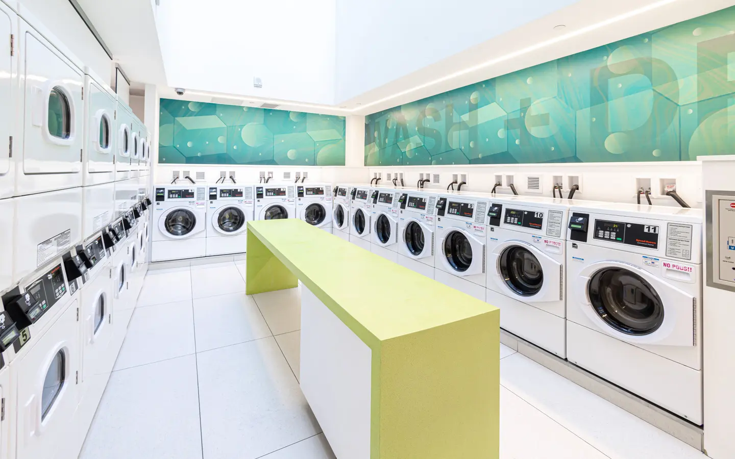 HOEM Toronto Student Apartments -Pristine Laundry Room