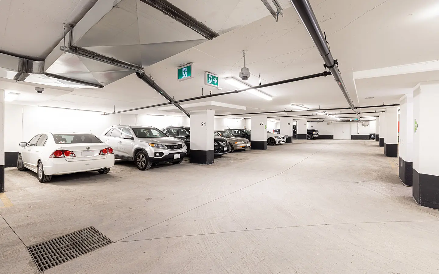 HOEM Toronto Student Apartments -Parking